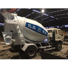 廠家大量供應(yīng)3m3混凝土罐車，攪拌罐車，量大從優(yōu)